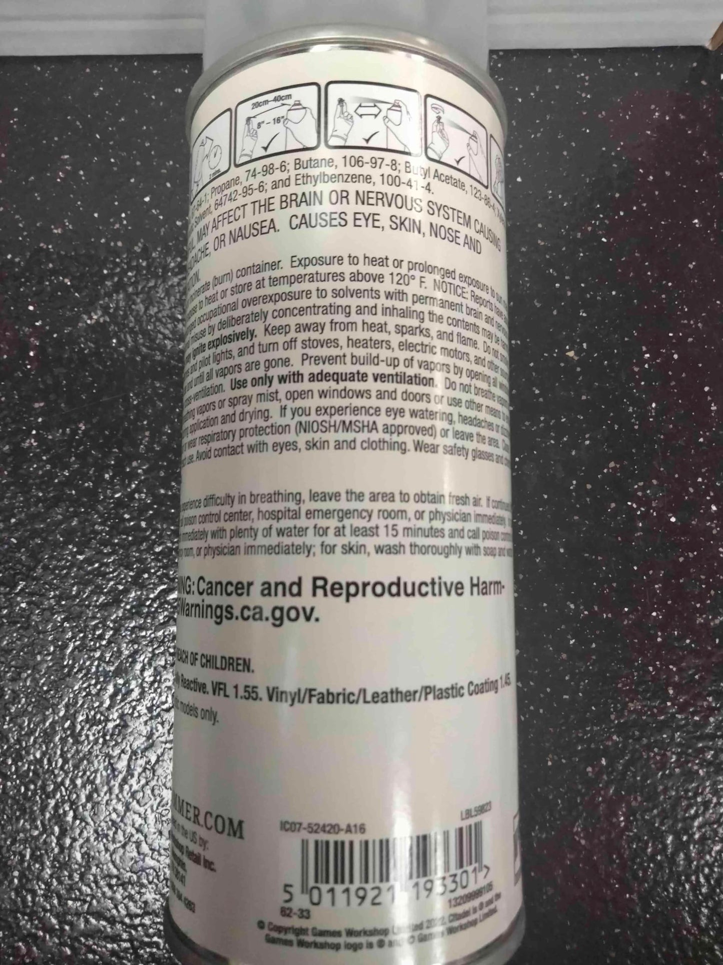 Citadel Contrast Spray – Wraithbone Undercoat Aerosol by Games Workshop