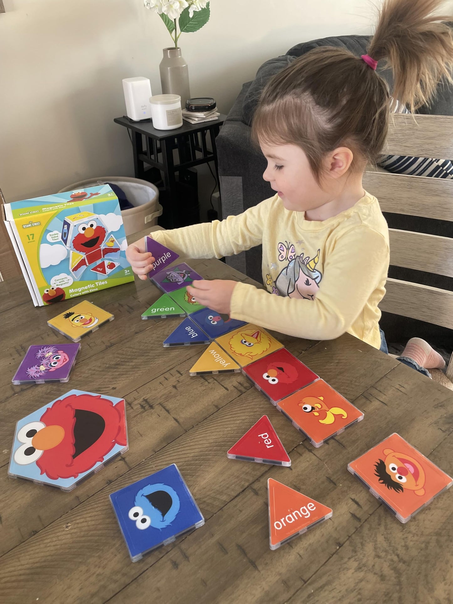 CreateOn Sesame Street Magnetic Tiles – Elmo & Friends, 17 Pieces, Ages 3+