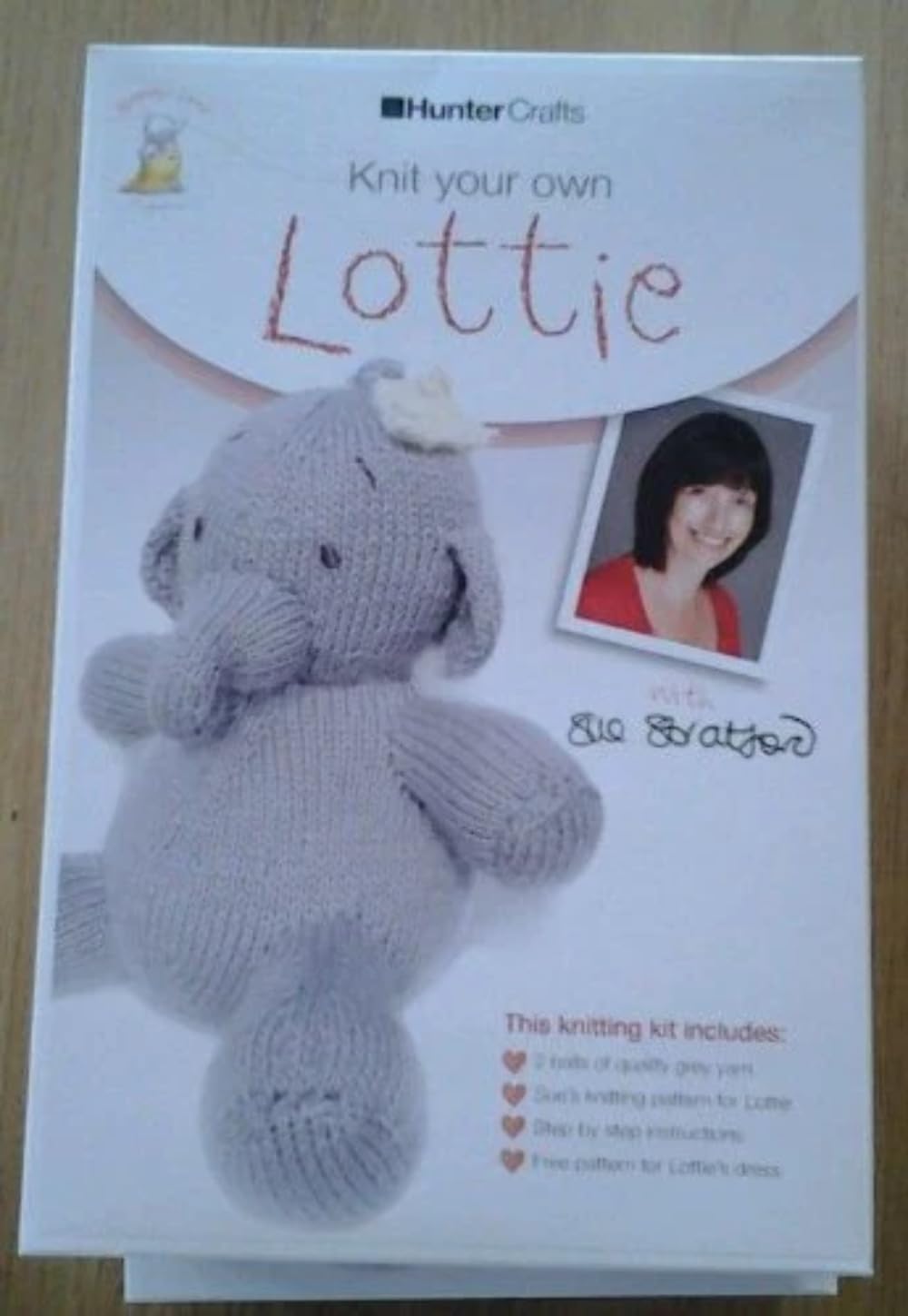 Humphreys Corner Soft Toy Sewing Kit - LOTTIE - Includes Luxury Fur Fabric, Pattern & Instructions, Free Pattern for Lotties Dress - Debbie Shore for Hunter Crafts - 20" x 25" Completed (50 x 65 cm)