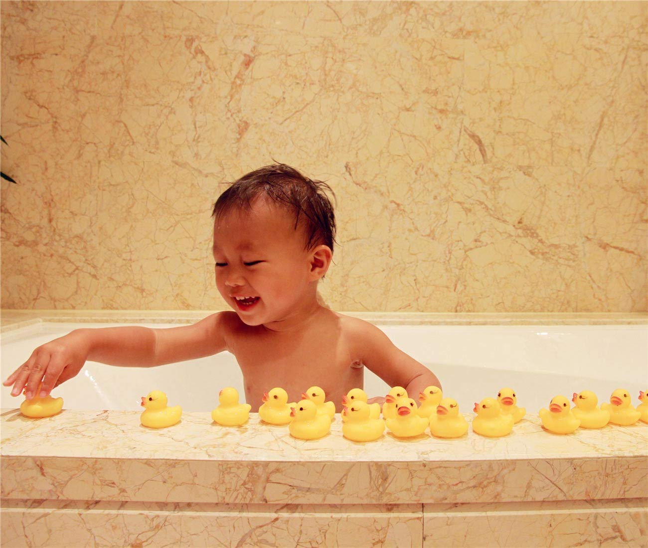 DZTIAN 31-Piece Float & Squeak Rubber Duck Bath Toys for Kids