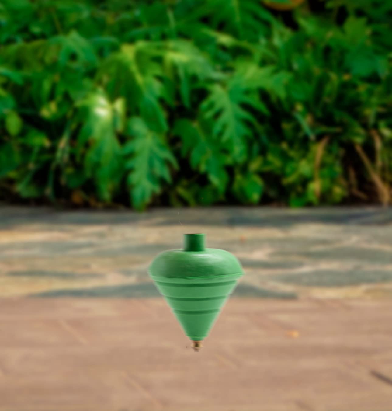 ELIASM Spinning Top Trompo – 5-Pack, Durable Steel Tip, Authentic Mexican Craft