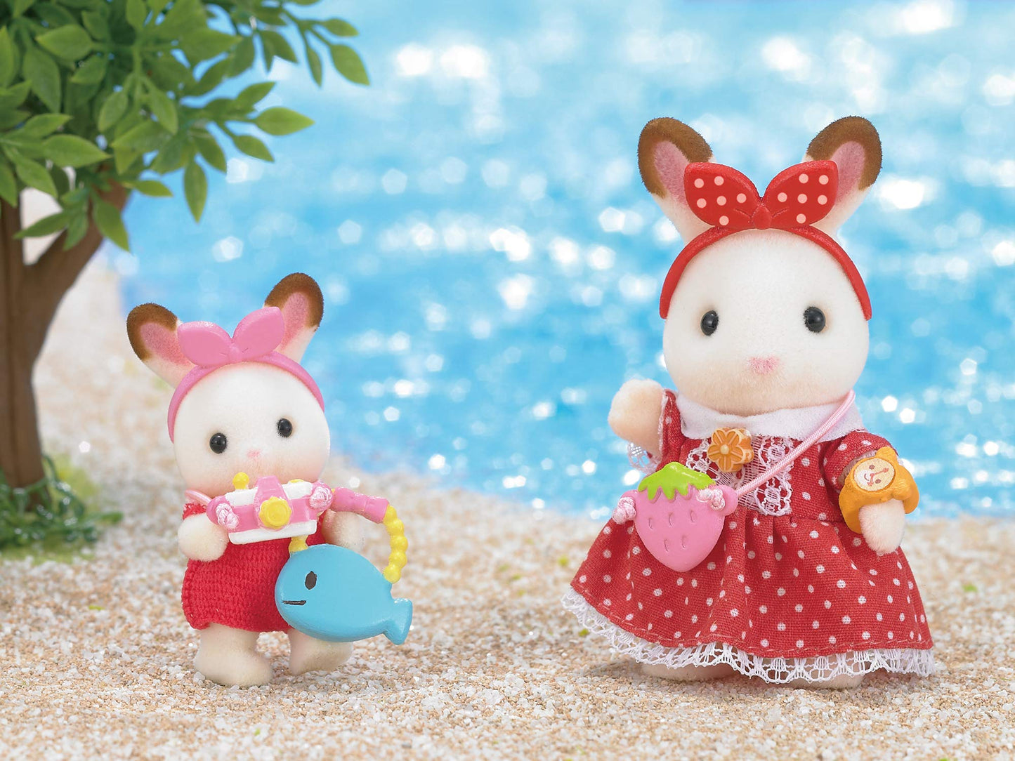 Epoch Sylvanian Families Outing Accessory Set KA-316 – Hat, Backpack & Mini Camera