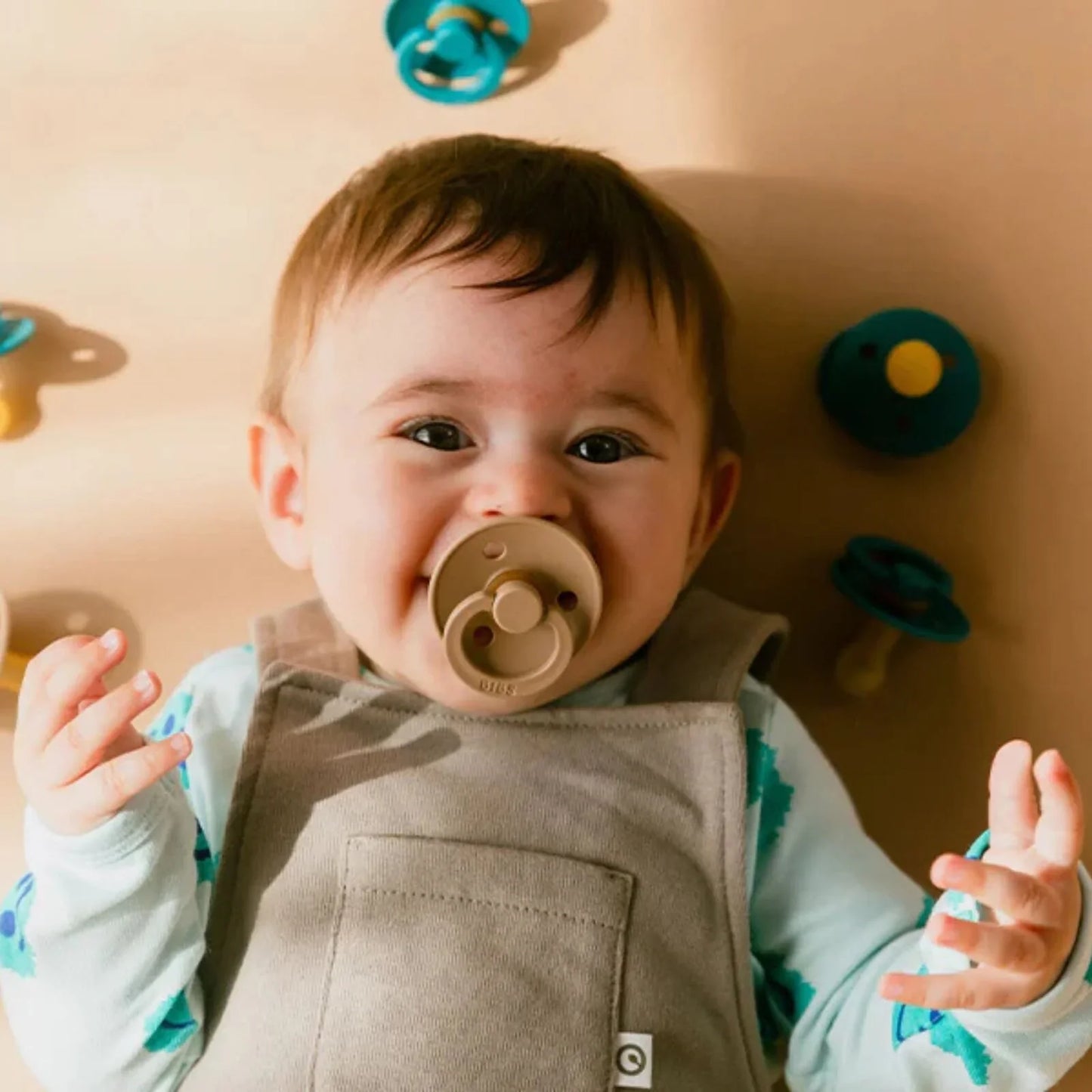 BIBS Colour Latex Soothers 0-6 months Pack of 2 - Vanilla & Cloud
