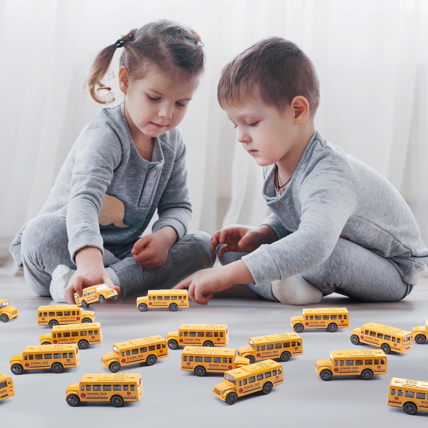 FANELEQU 20-Pack 3.4-Inch Yellow School Bus Die-Cast Pull-Back Toys