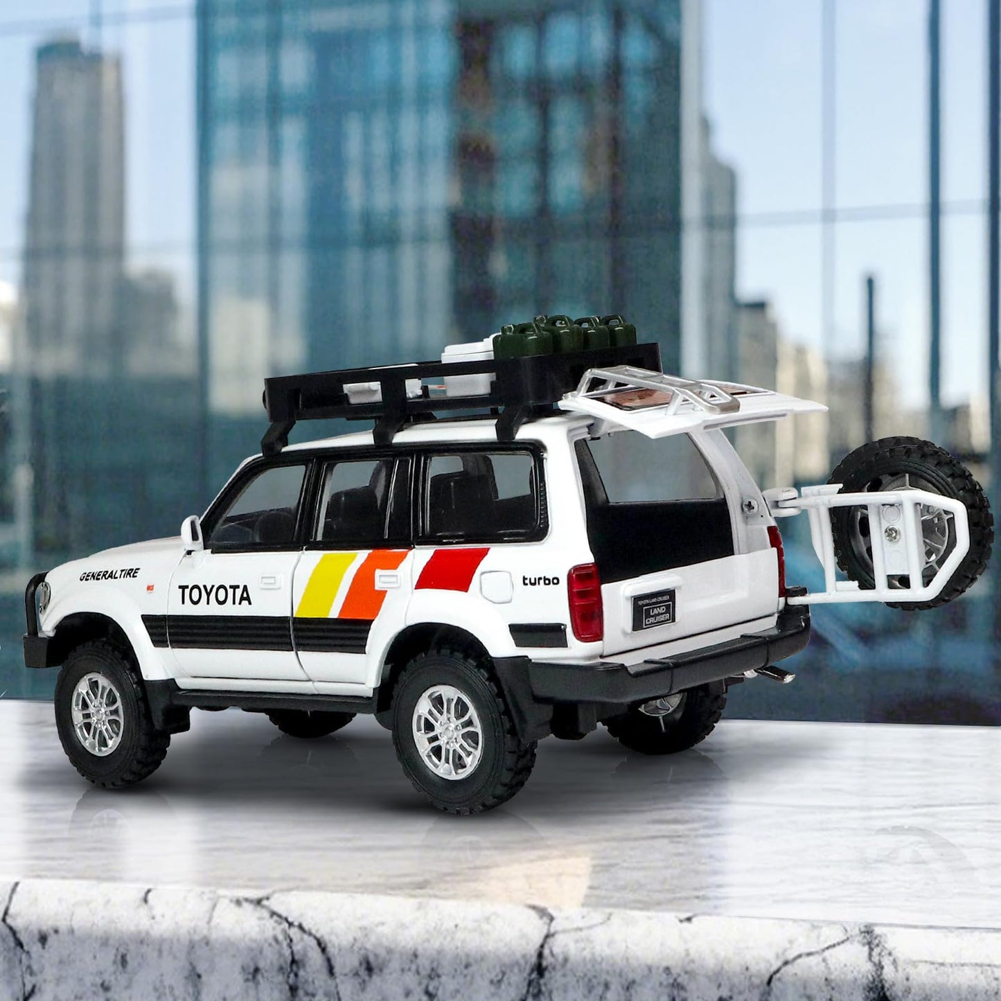 FRJV Diecast Toy Cars 1:24 – Land Cruiser LC80 Pull-Back with Lights & Sounds