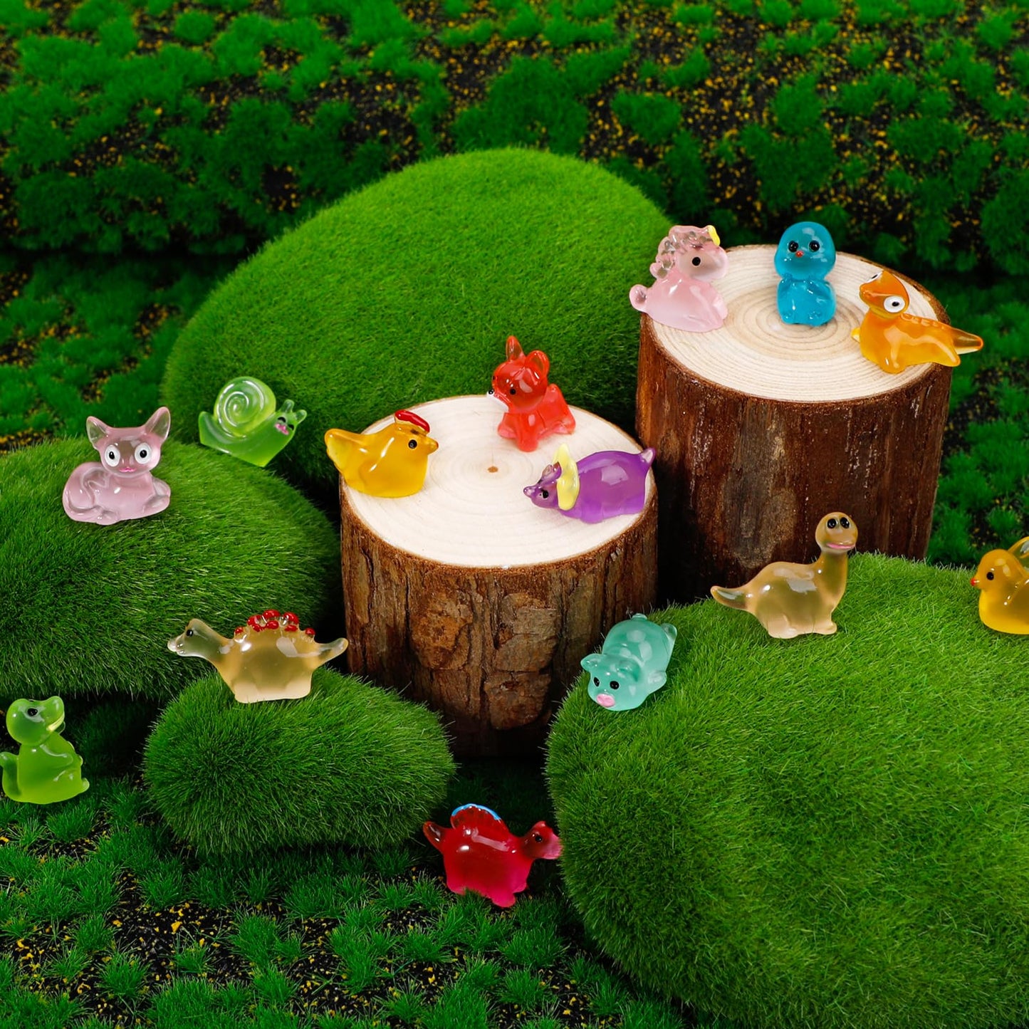 GWAHSA 240 Pack Glow-in-the-Dark Mini Resin Animals – 0.7-inch Figures for Home, Garden, Aquarium