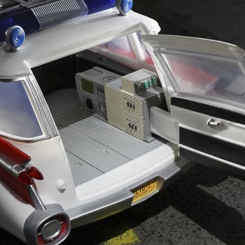 Hasbro Ghostbusters Plasma Series Ecto-1 (1984) 1:18 Scale Toy Car - Amazon Exclusive