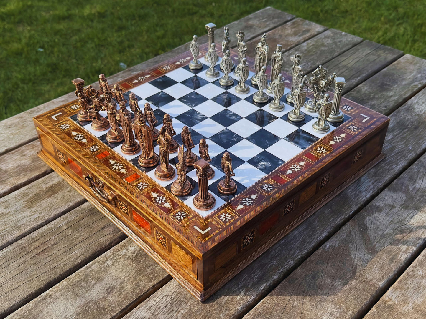 INTERIART 15'' Handmade Wooden Chess Set with British Army Metal Pieces – Luxury Storage Board