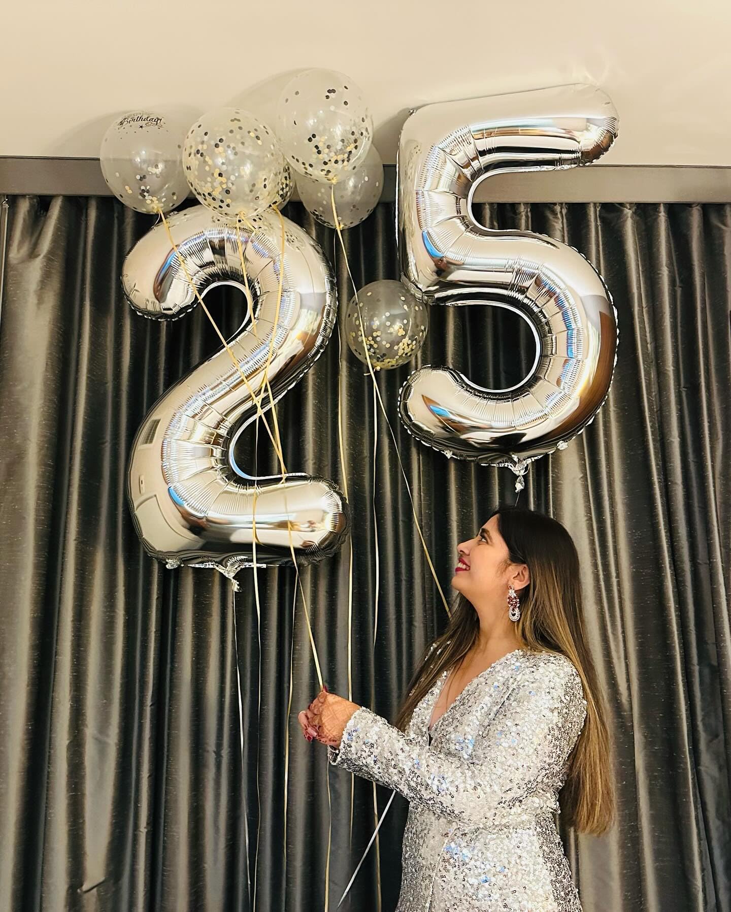 IWERP 25th Birthday Balloon - 40-Inch Silver Number 25 Decoration for Celebrations
