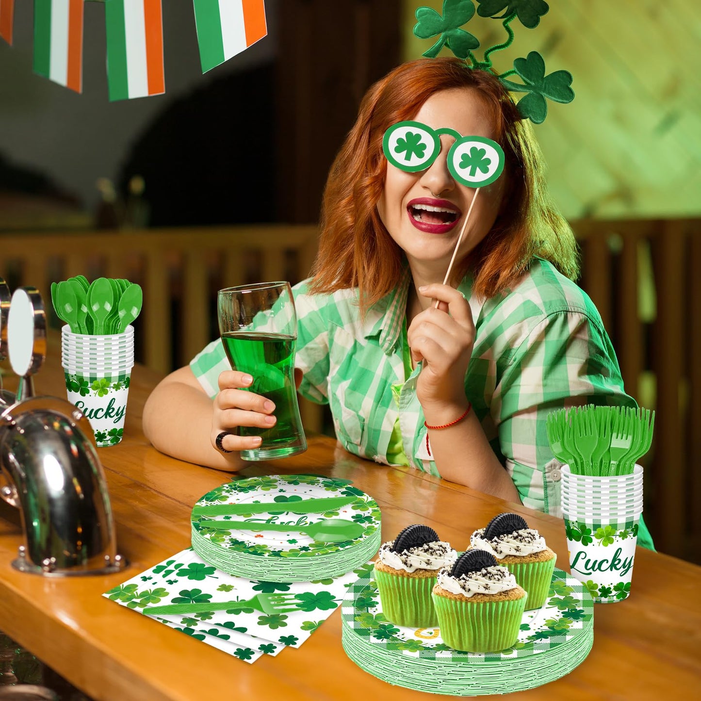 Jremreo 175 Pcs St. Patrick's Day Tableware Set – Serves 25, Green Shamrock & Plaid Disposable Dinnerware