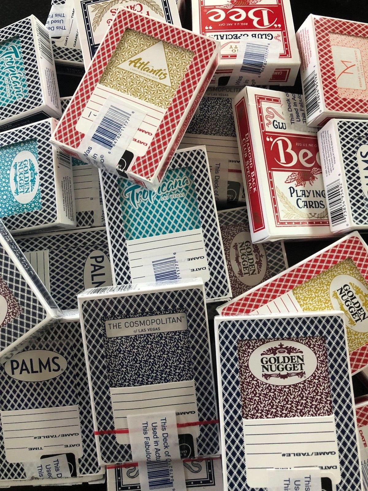JUSTMIKEO 4 Random Las Vegas Casino Used Playing Cards Deck