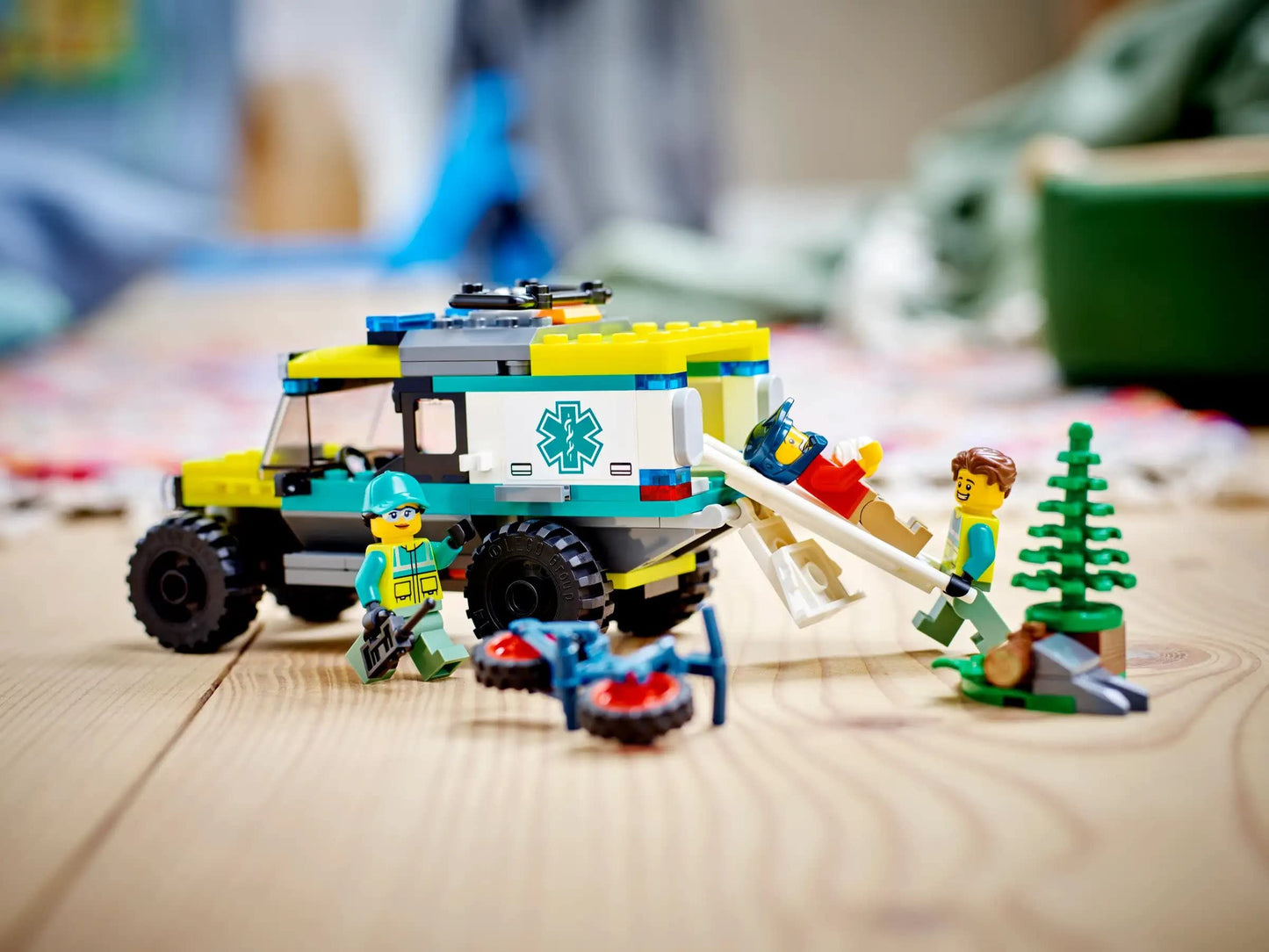 LEGO 40582 City 4x4 Off-Road Ambulance Rescue — Limited Edition 2023 | 162 Pieces
