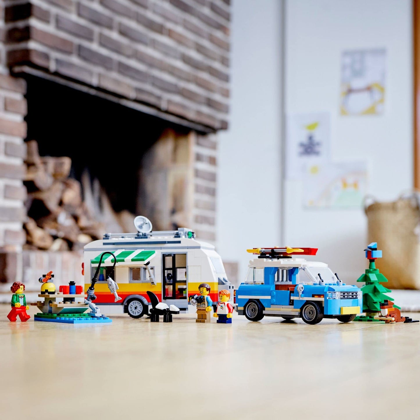 LEGO Creator 3in1 Caravan Family Holiday 31108 – 766-Piece Camping Adventure Build