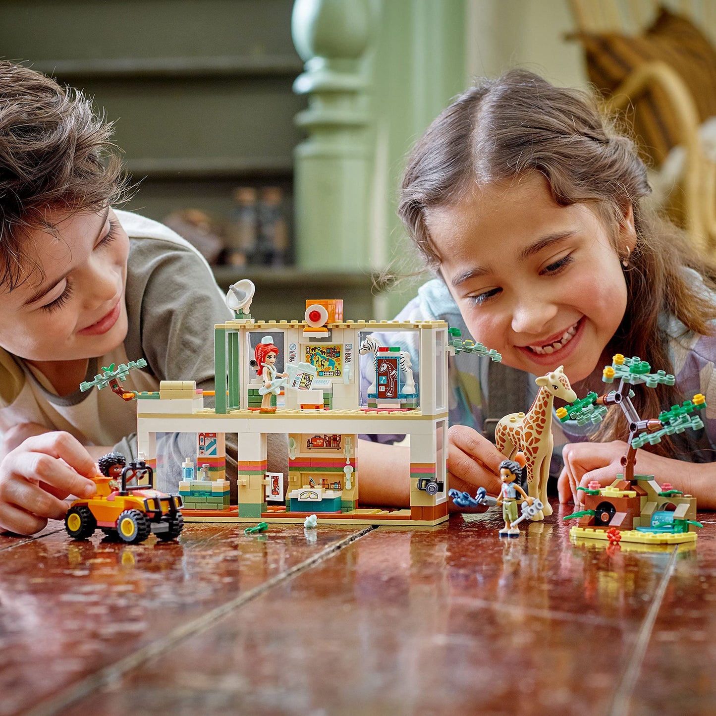 LEGO Friends Mia's Wildlife Rescue 41717 — Zebra & Giraffe Safari Set (Ages 7+)