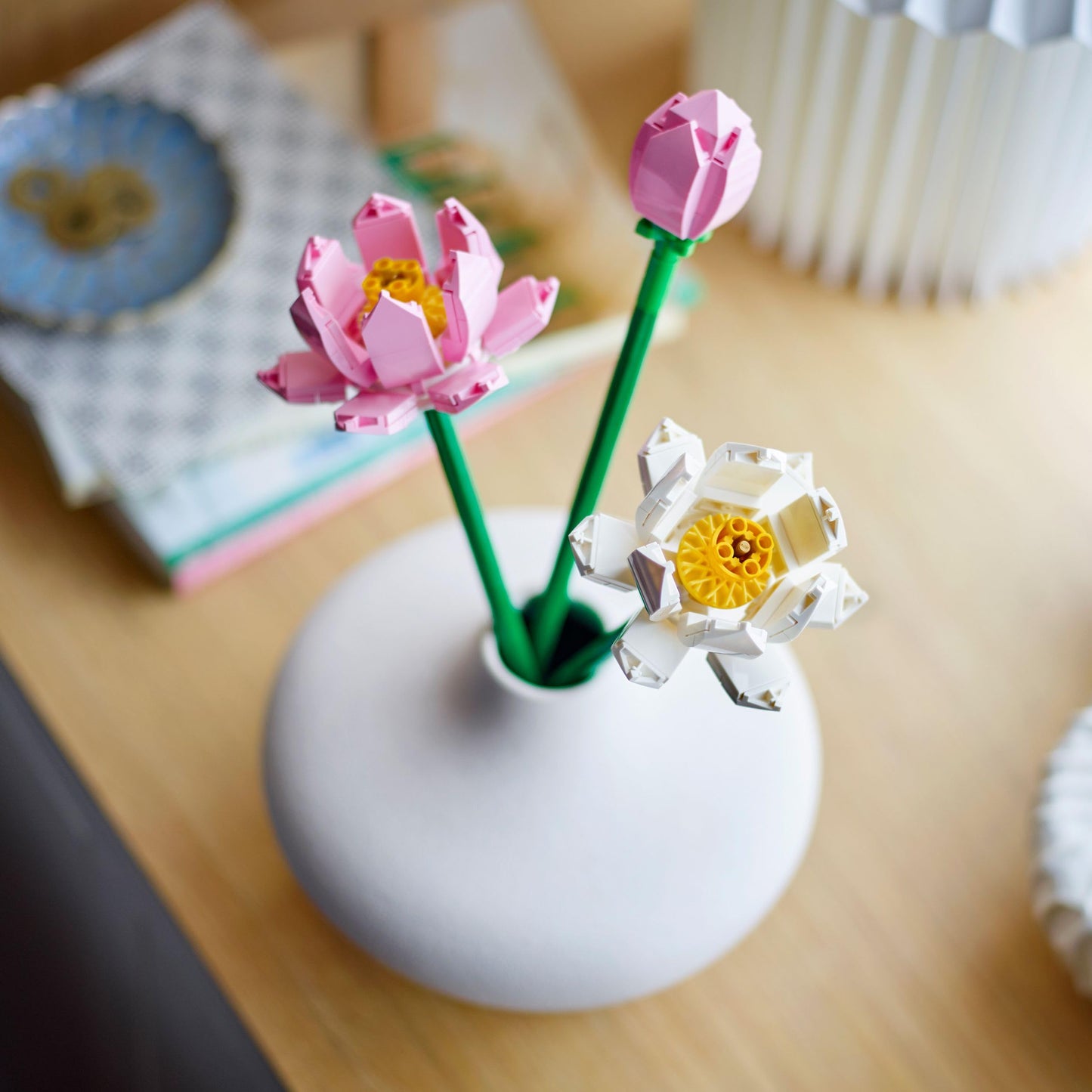LEGO Lotus Flower 40647 – Buildable Pink & White Bouquet for Decor & Gifting (Ages 8+)