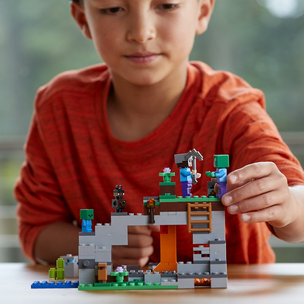 LEGO Minecraft The Zombie Cave 21141 Building Kit – 241 Pieces