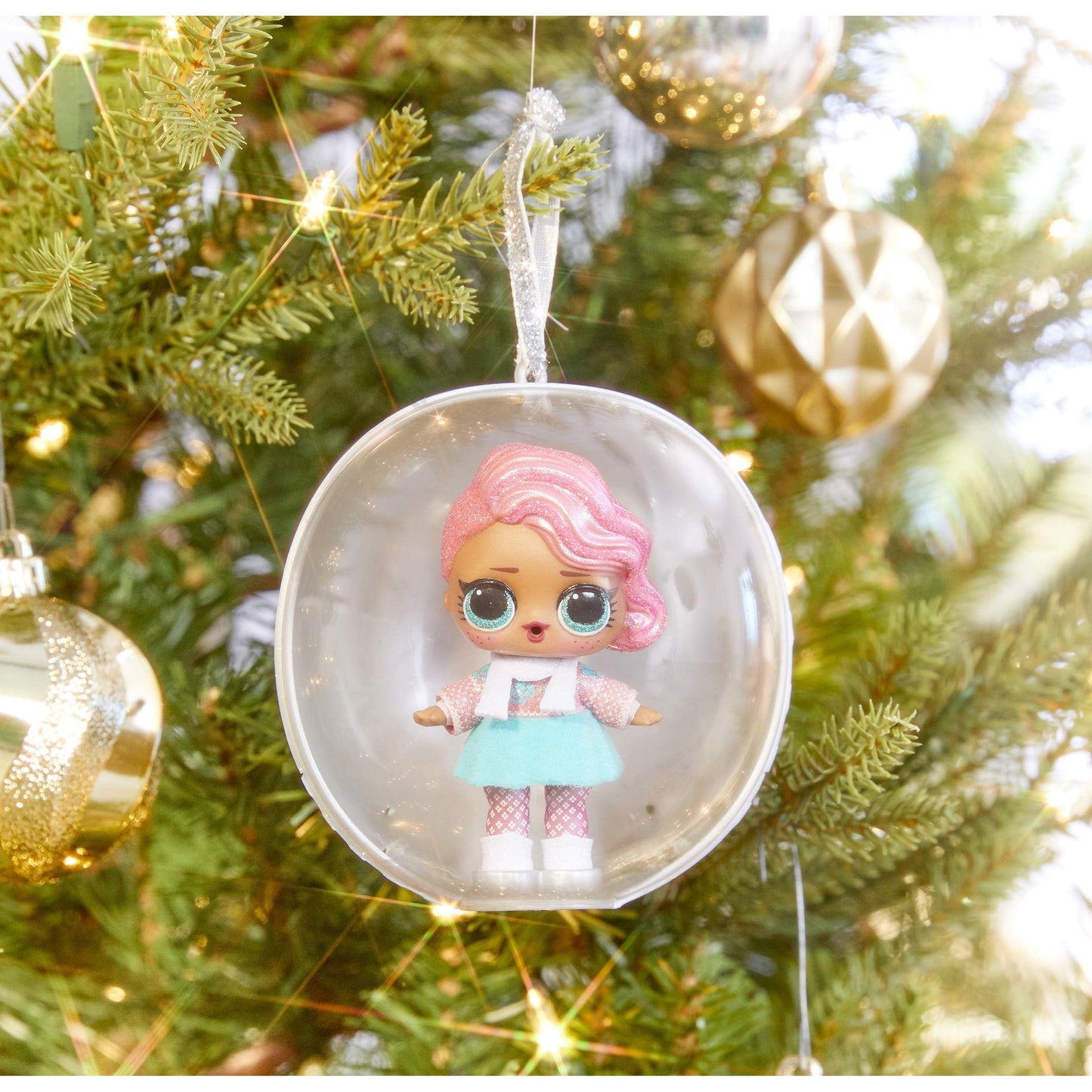 LOL Surprise Holiday Present Surprise Mystery Pack – 7 Surprises & Glitter Doll