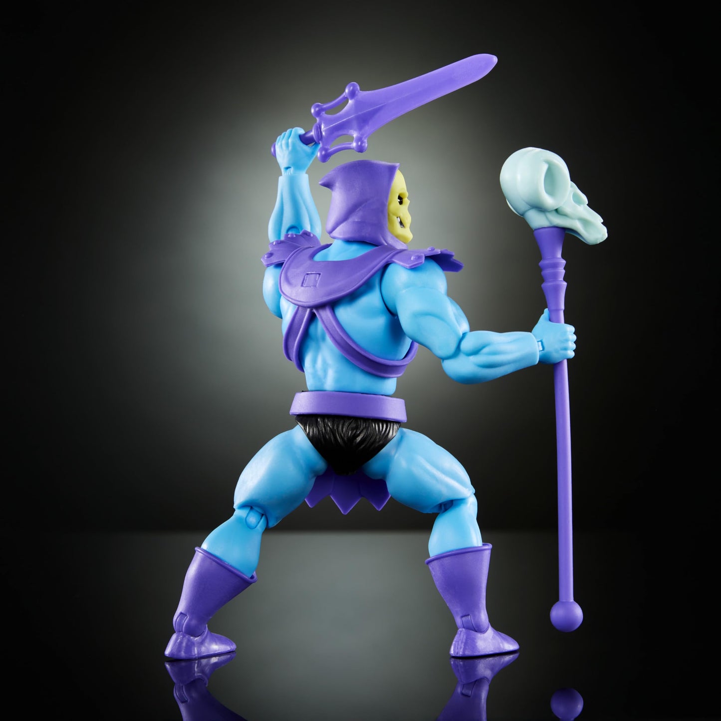 Masters of the Universe Origins Skeletor 5.5-Inch Action Figure with Mini-Comic – Collectible MOTU Toy