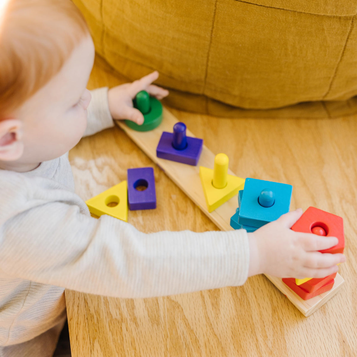 Melissa & Doug Stack and Sort Board – Wooden Educational Toy with 15 Solid Wood Pieces