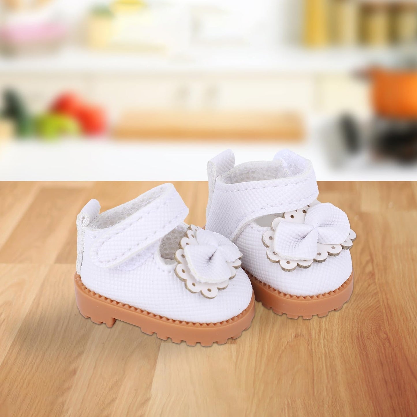 Mikovivi Cute Mini Shoes for 17cm Dolls – White PU with Lace & Bow