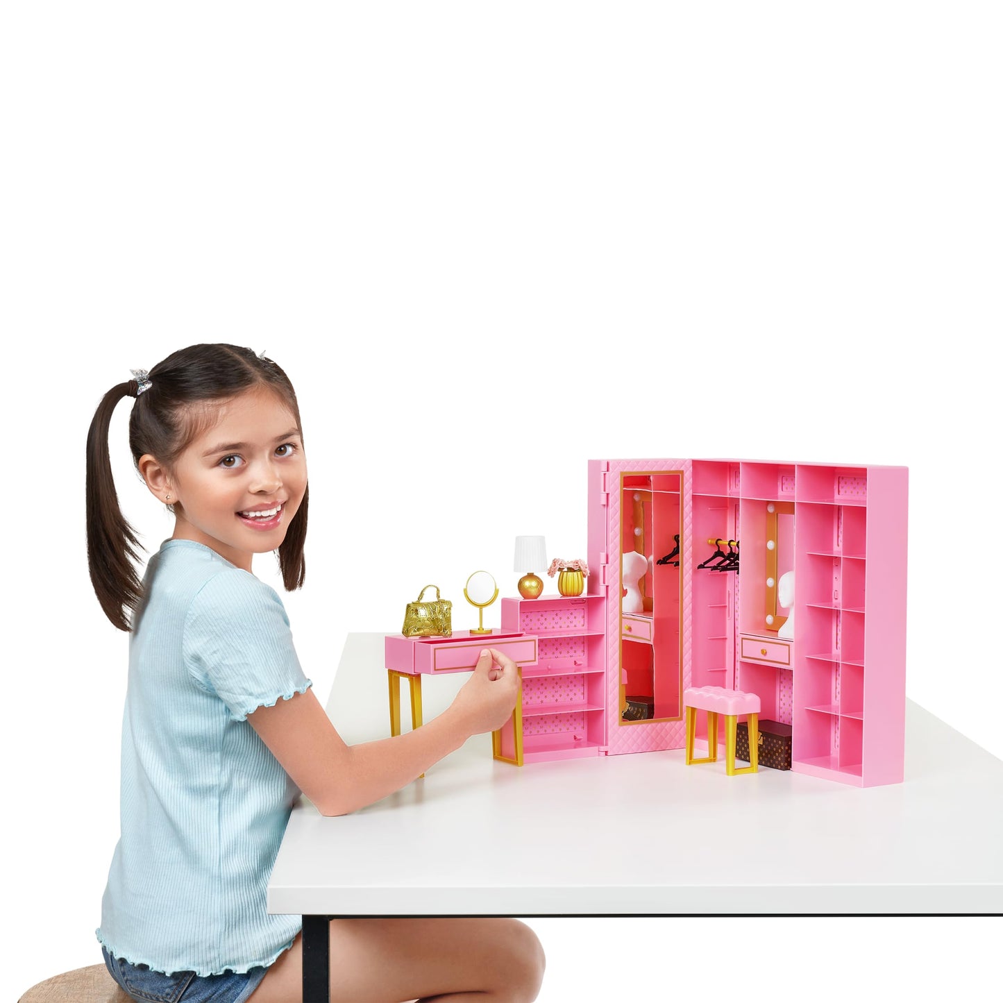Mini Brands Mini Fashion Dream Wardrobe – Exclusive Metallic Bag & 25+ Storage Areas for Doll Accessories