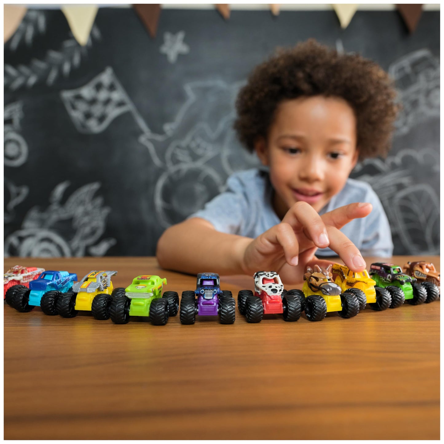 Monster Jam Official Mini Mystery 12-Pack – 1:87 Scale Collectible Trucks