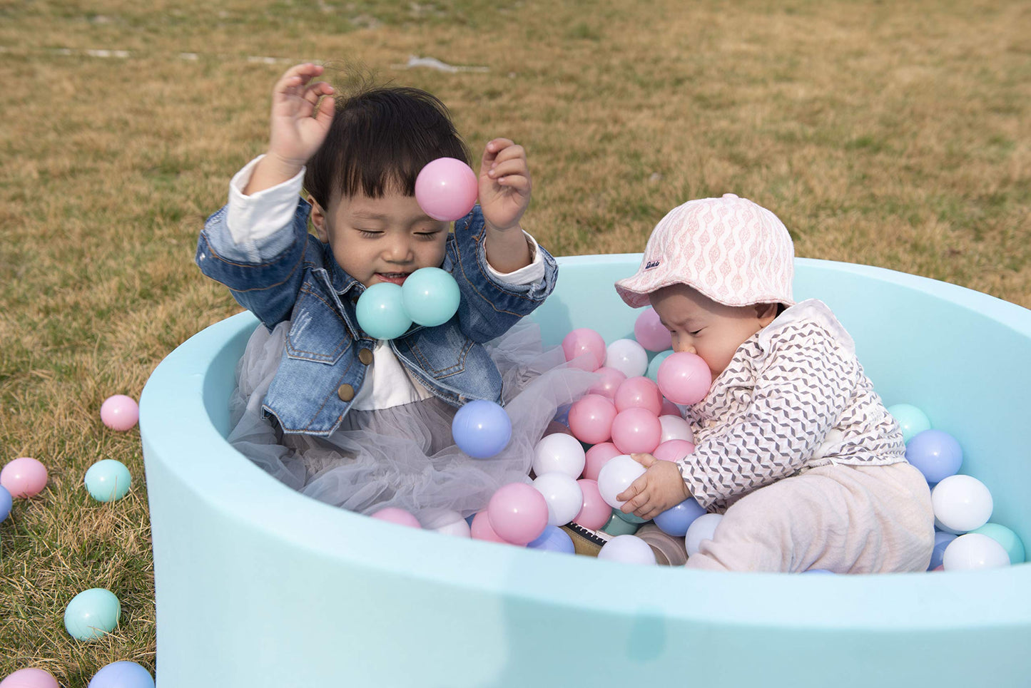MoonxHome Crush-Proof Ball Pit Balls – 200-Pack, 2.15" Diameter, White/Green/Blue