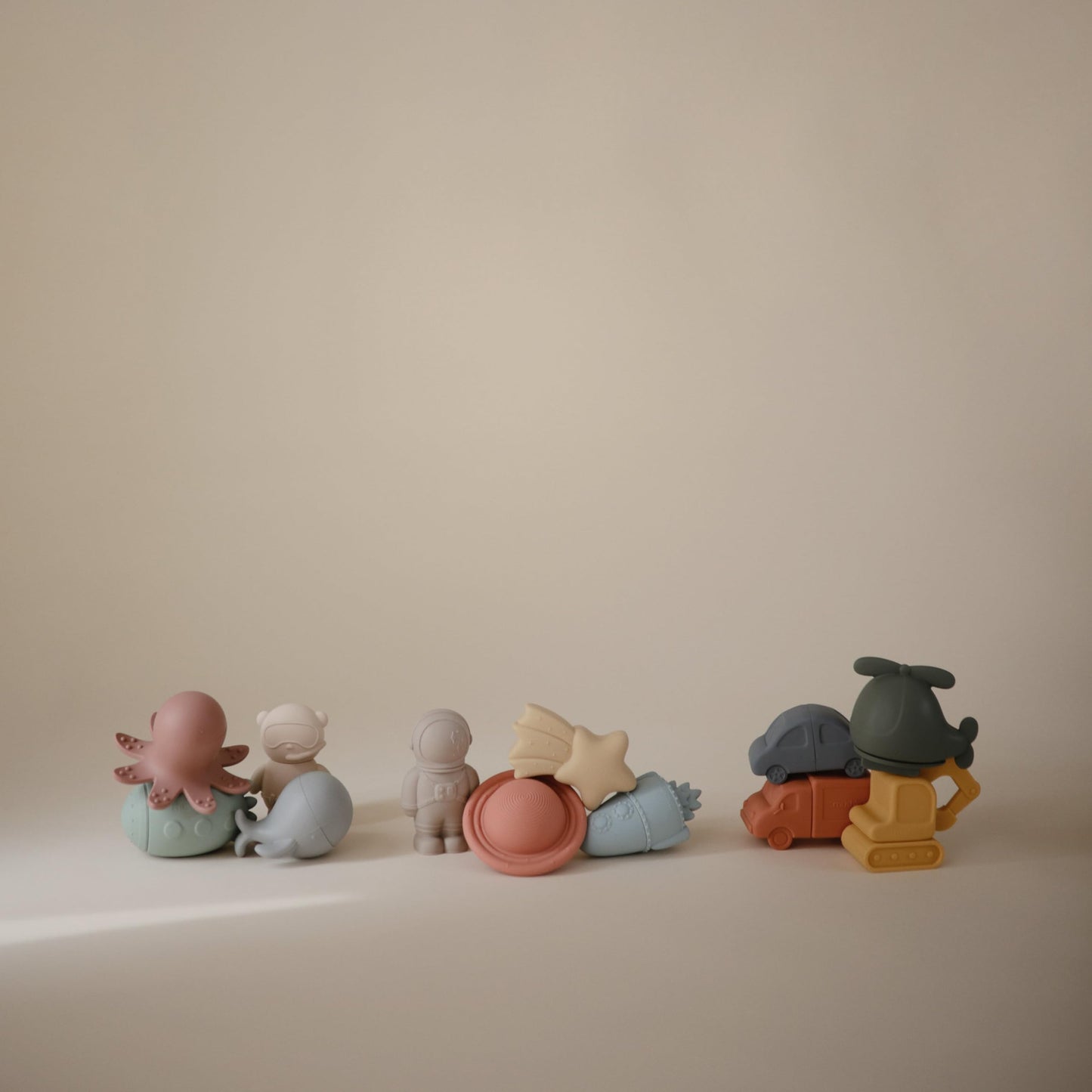 Mushie Space Bath Toys Play Set for Toddlers | 100% Food Grade Silicone | Mold-Free | Pack of 4