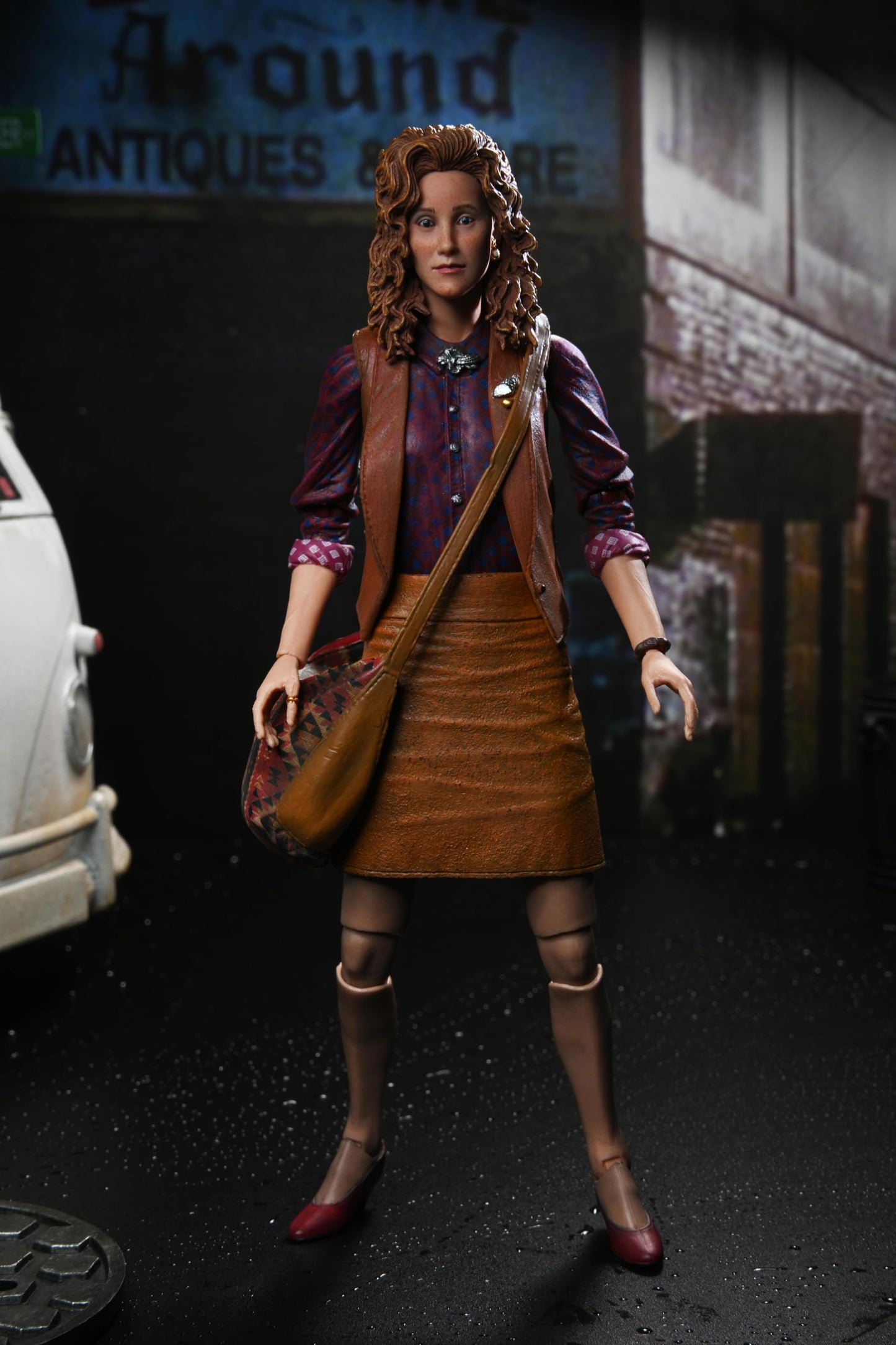 NECA Teenage Mutant Ninja Turtles April O'Neil Ultimate Figure 7-Inch Licensed Collectible