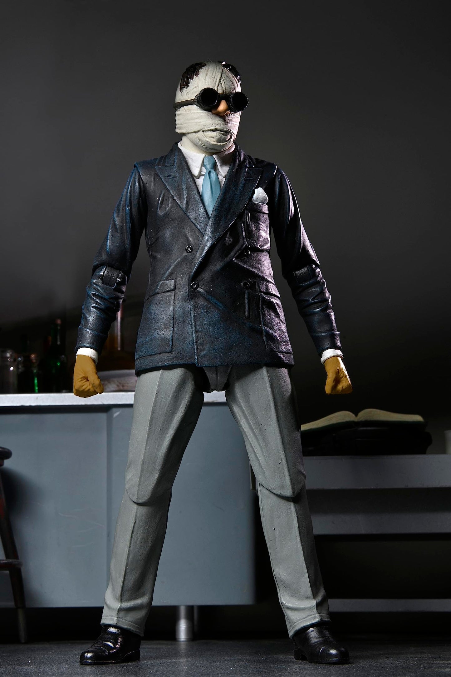 NECA Universal Monsters 7-Inch Ultimate Invisible Man Action Figure | Color