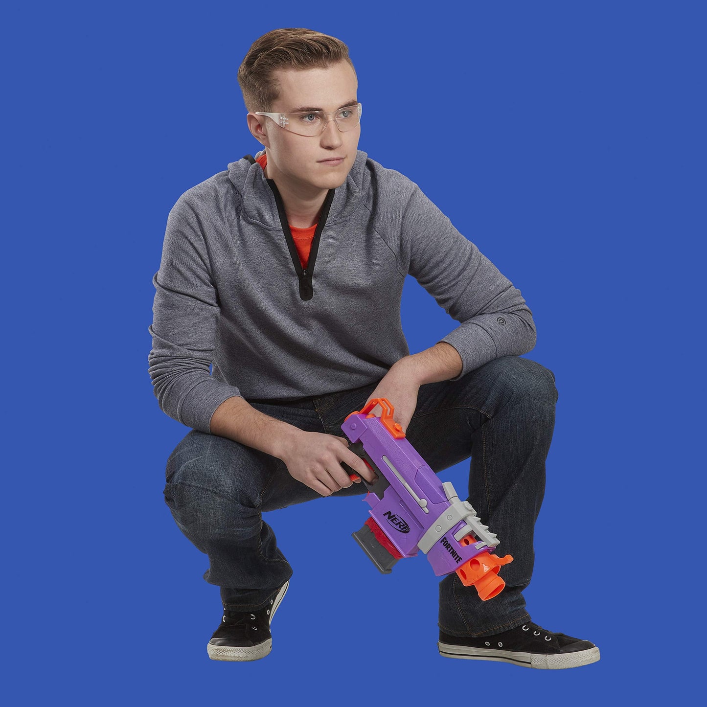 Nerf Fortnite SMG-E Blaster – Motorized Dart Blasting with 6-Dart Clip & 6 Elite Darts