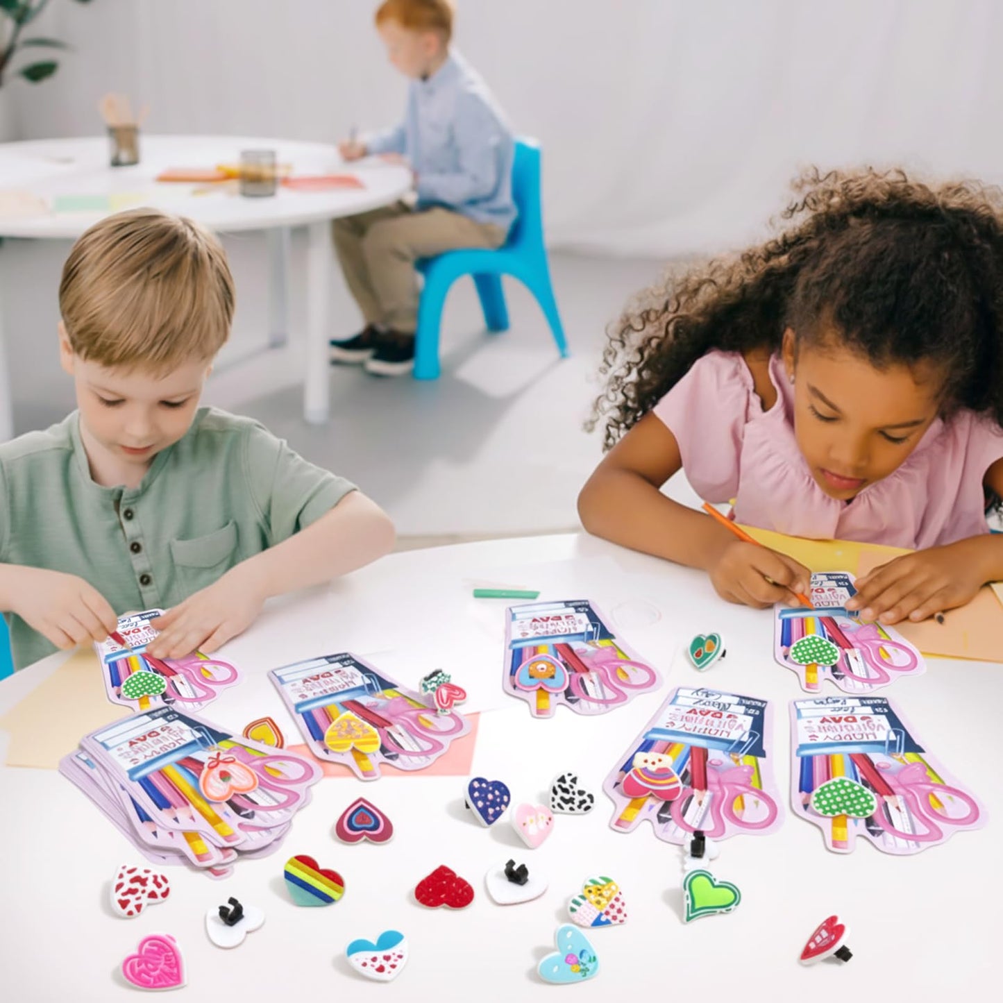 PartyLoud 30-Piece Valentines Pencil Toppers & Exchange Cards for Classroom Gifts