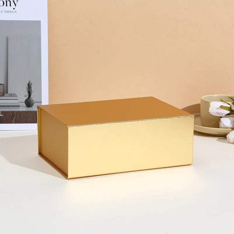 Foldable Magnetic Gift Box Hard Gift Packaging Birthday Souvenir One-piece Design Elegant White Card Paper Simple Style