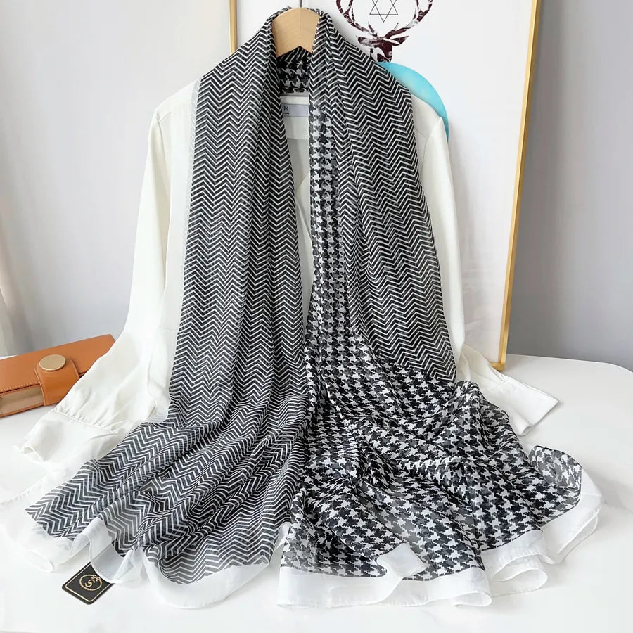 Women's Casual Geometric Polyester Printing Silk Scarf