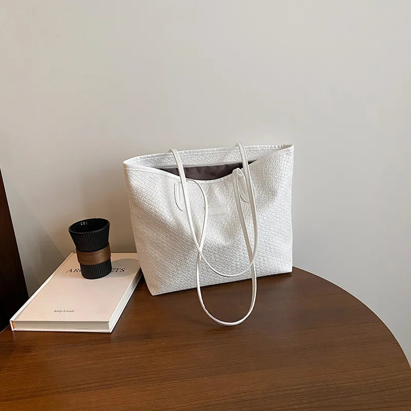 New Women's Bag All-Match Underarm Bag Fashion Shoulder Bag Commuter Tote Large Capacity Handbag New Style Bag