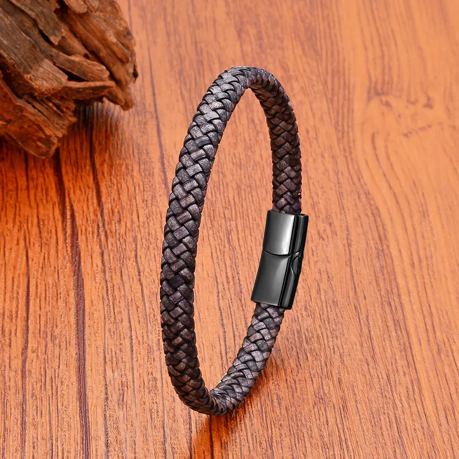 Vintage Style Simple Style Classic Style Geometric 316L Stainless Steel Leather rope Unisex Bangle