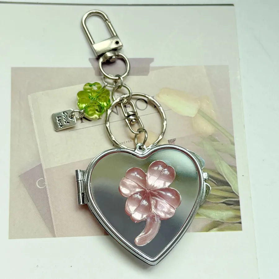 New Ins Lucky Four-Leaf Clover Heart Mirror Keychain Y2K Niche Bag Pendant High-End Accessories Make-Up