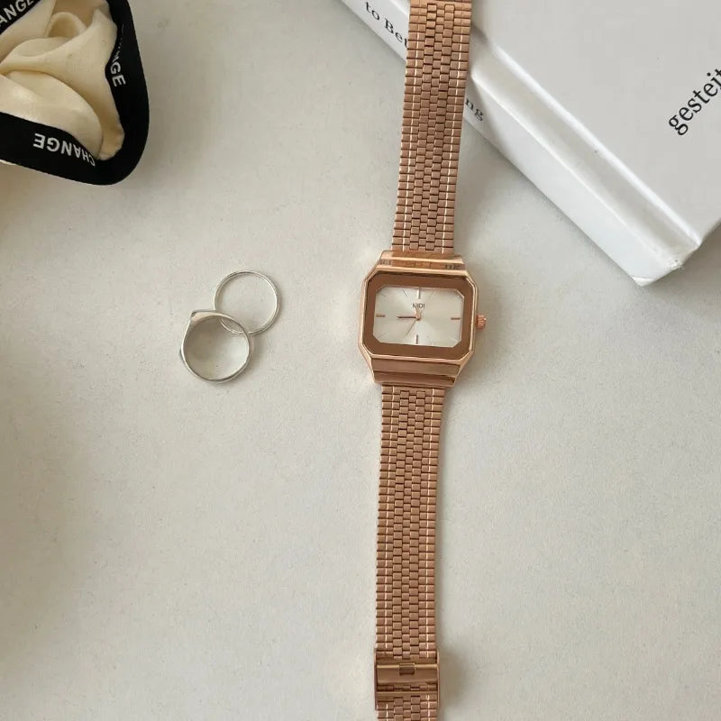 Elegant Glam Letter Single Folding Buckle Quartz Watch Women's Watches