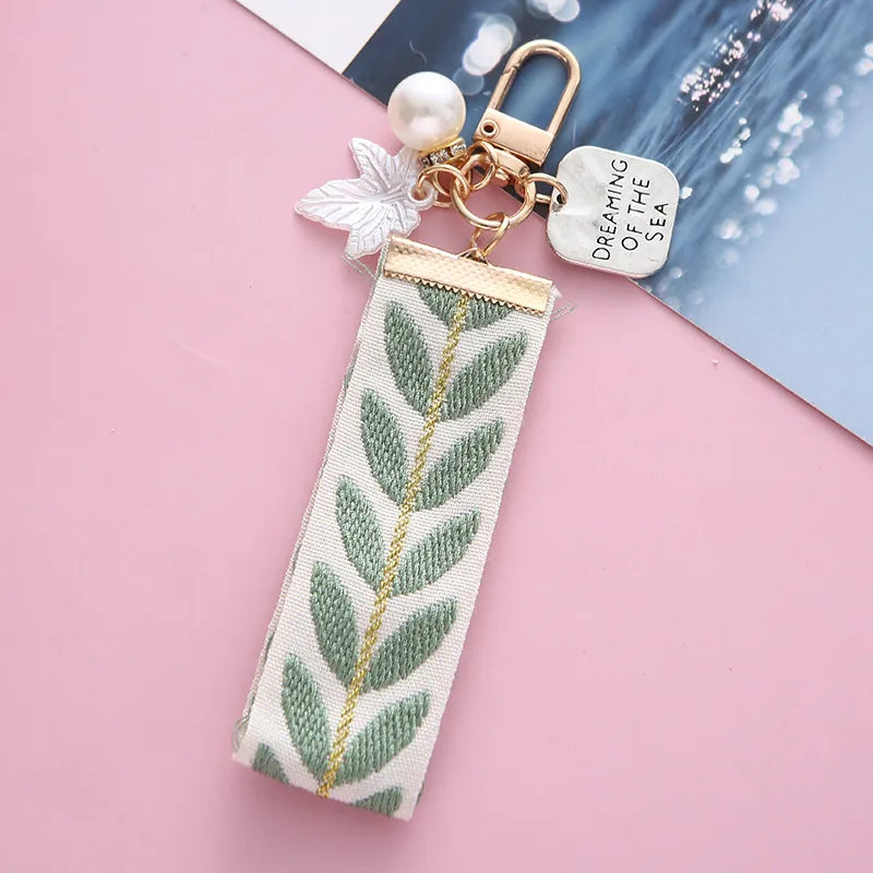 1 piece artistic leaf zinc alloy women's keychain