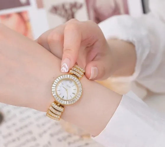 Vintage Style Classic Style Geometric Jewelry Buckle Quartz Watch Women's Watches