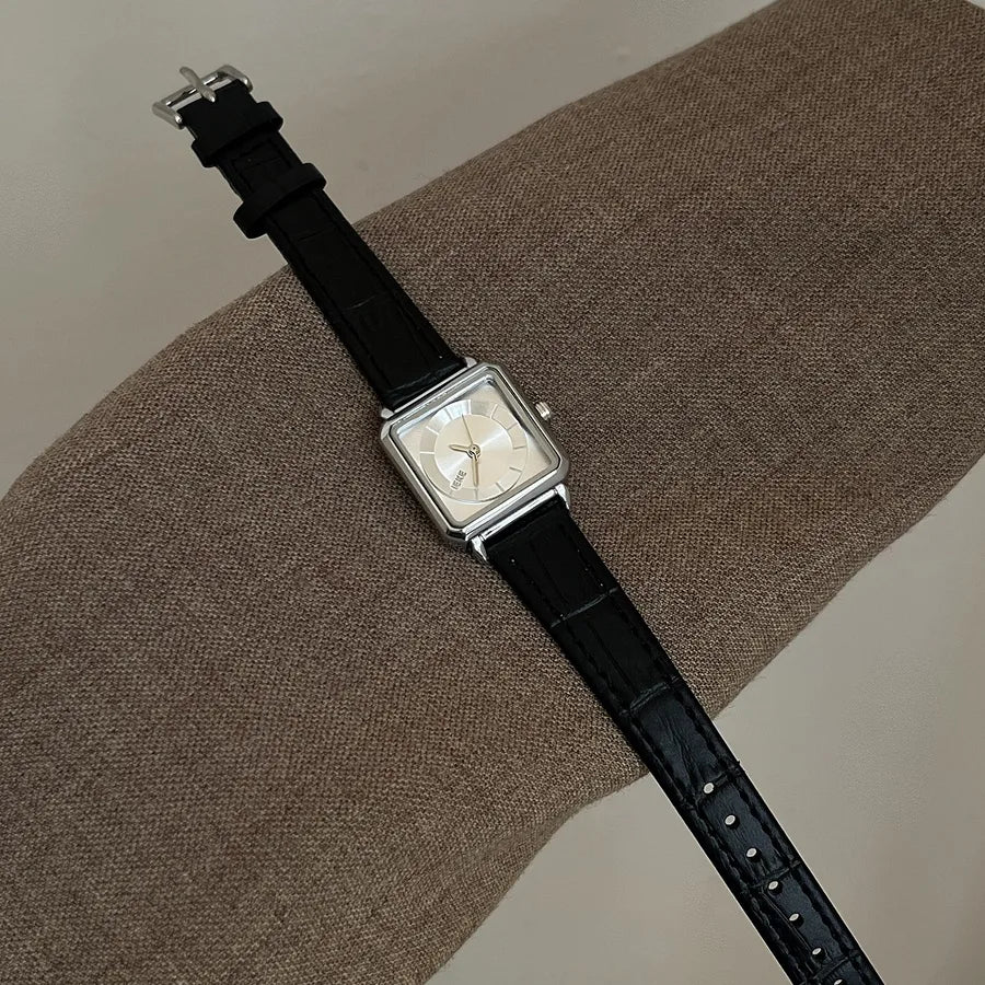 Casual Simple Style Solid Color Buckle Quartz Watch