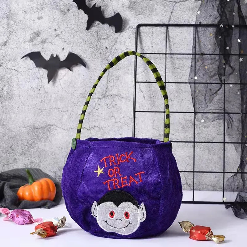 a halloween simple cartoon pumpkin shape shoulder bag