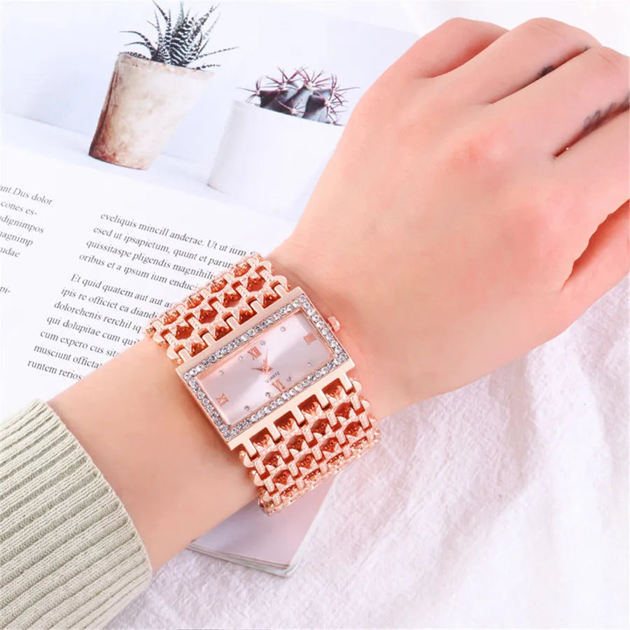 Fashion hot Square Diamond Women's Quartz Watch Casual Golden Stainless Steel Women's Watch