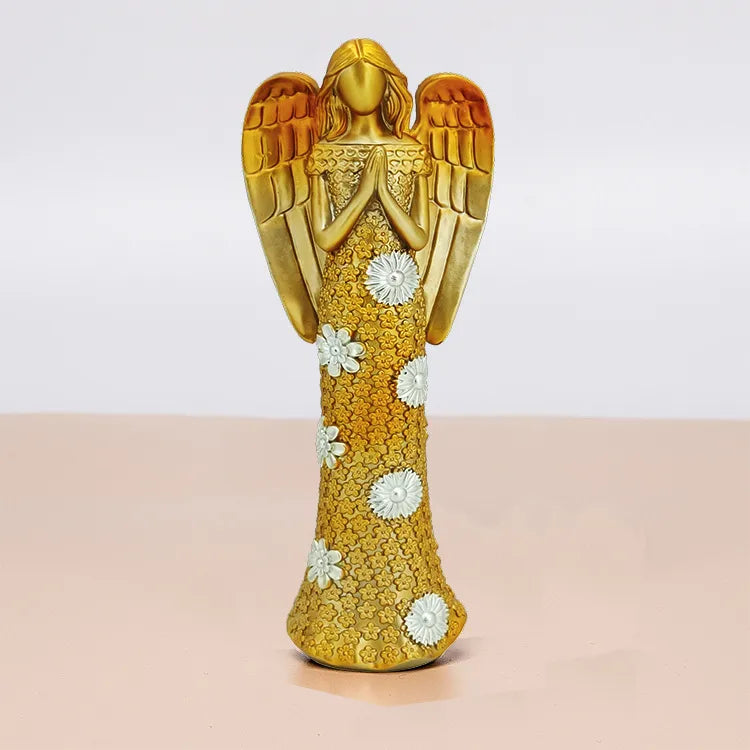 fashion gorgeous golden heart-hugging angel statue ornaments resin crafts