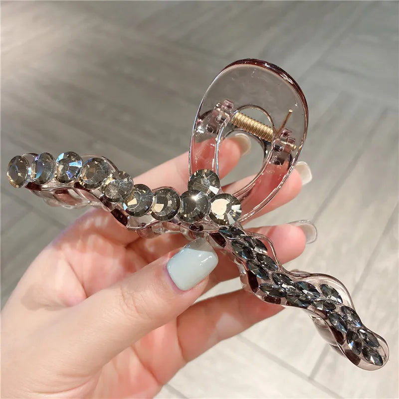 Elegant Romantic Sweet Water Diamond Wave Shark Clip Fashionable Round Brick Hair Clip Precise Pressing Hair Card Women's Headwear