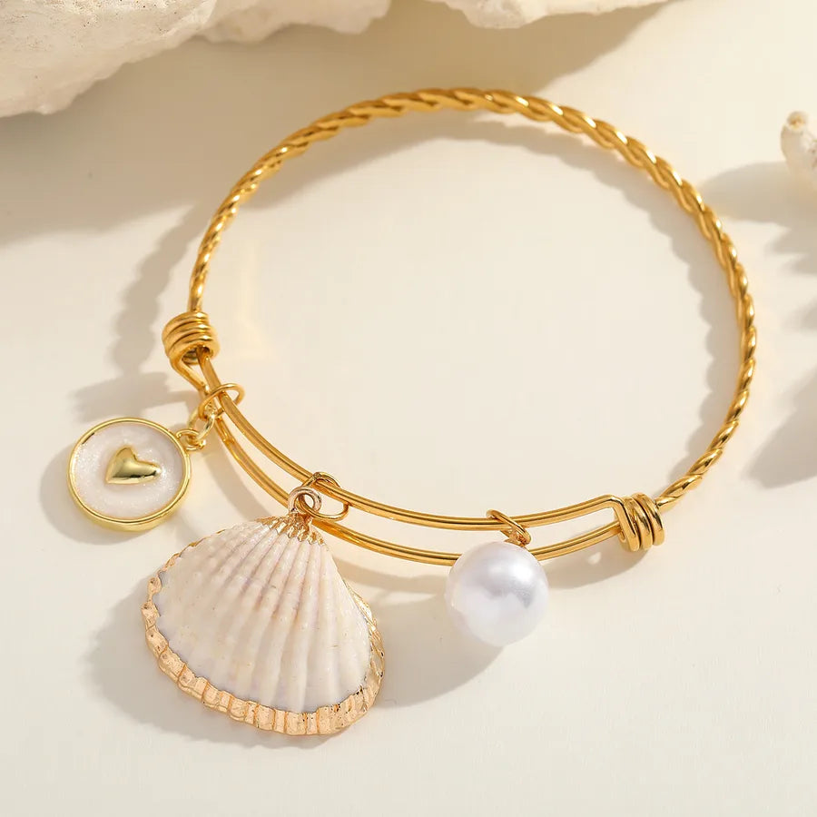 Cute Romantic Marine Style Geometric Heart Shape Shell 304 Stainless Steel 18K Gold Plated Imitation Pearl Natural Shell Bangle In Bulk