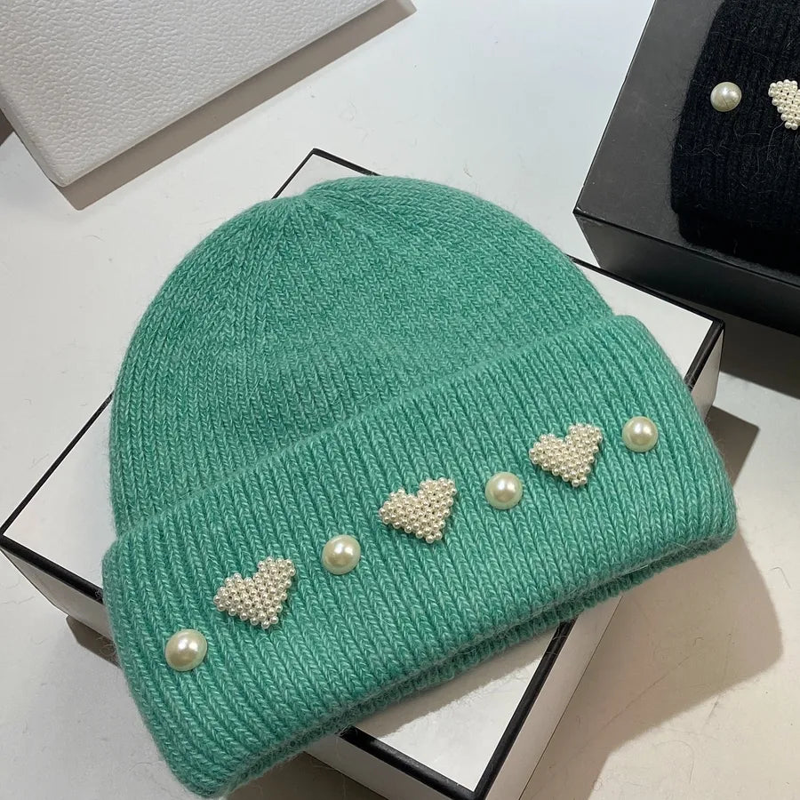 women's sweet heart shape pearl eaveless wool cap