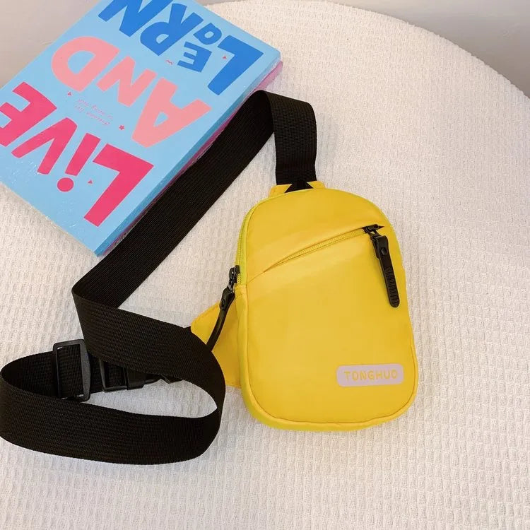 Boy'S Nylon Solid Color Streetwear Oval Zipper Fanny Pack