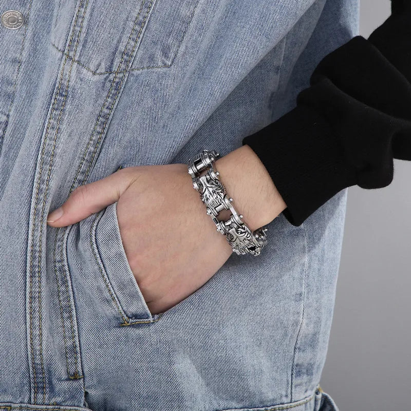wholesale hip-hop retro solid color titanium steel stoving varnish bracelets