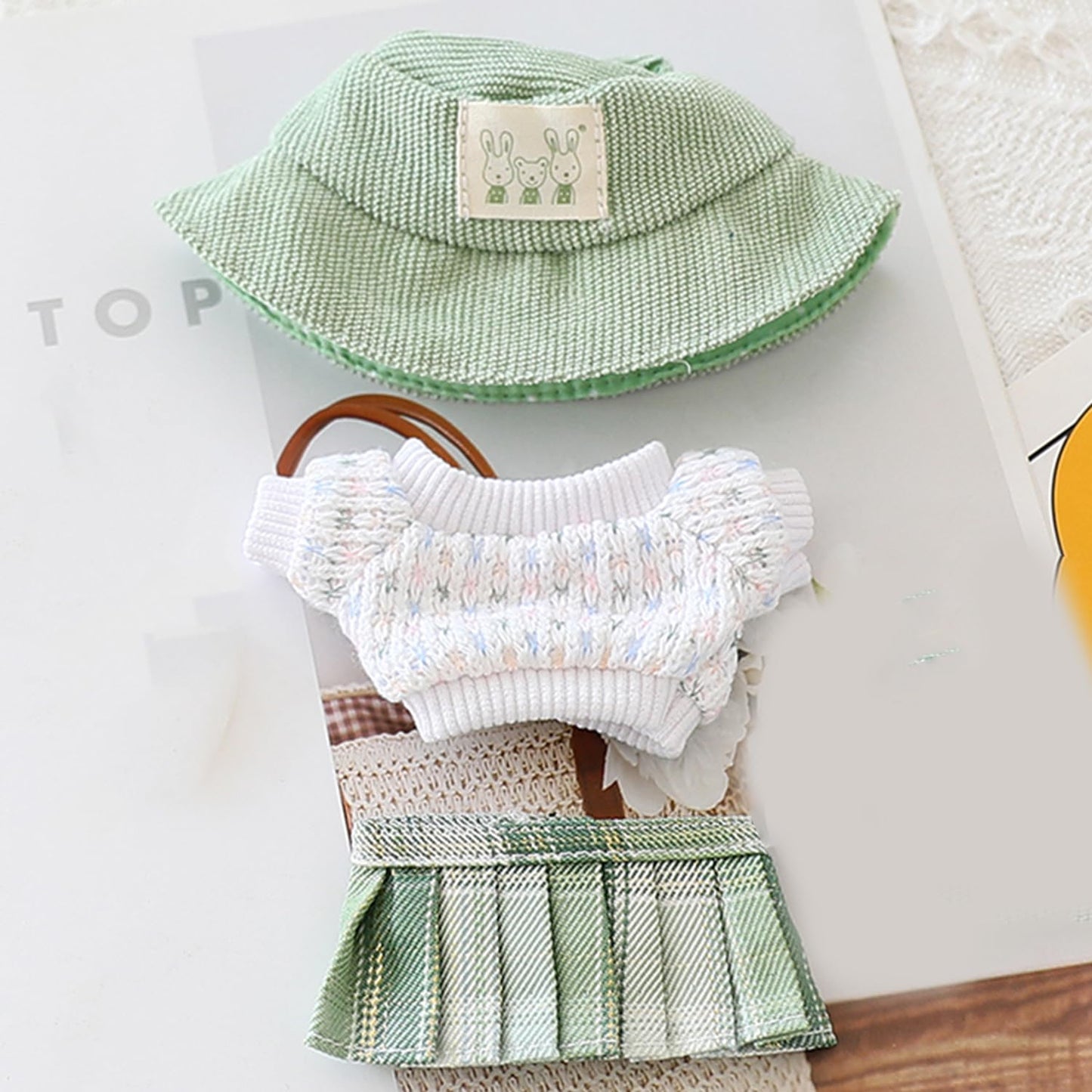 Poneneo 17cm Doll Clothes Set – White Dress, Hat & Outfit (6.69in)